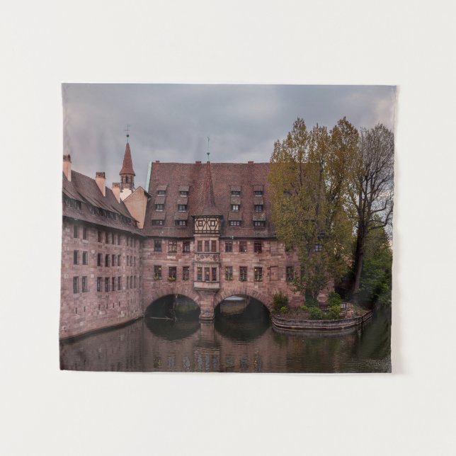 Tenture Bâtiment historique au coucher du soleil à Nurembe (Devant (Horizontal))