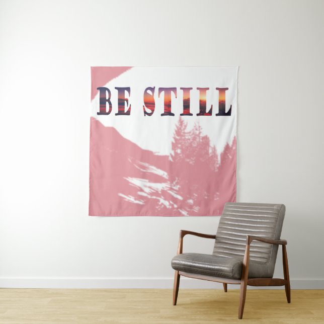 Tenture Be Still Christian Minimalist (En situation)