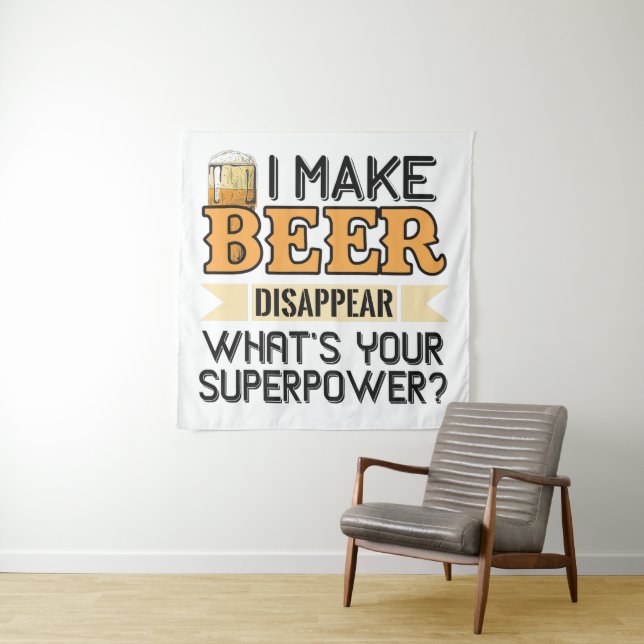 Tenture Beer Superpower nom et couleur personnalisés (En situation)