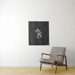 Tenture Bigfoot tenant le drapeau du Canada 51e État Trump