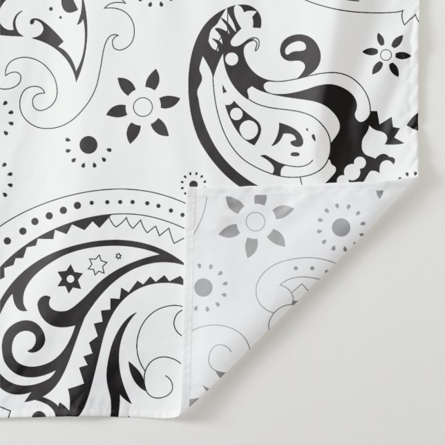 Tenture Black & White Paisley Pattern –Elegant Textile Art (Détail)