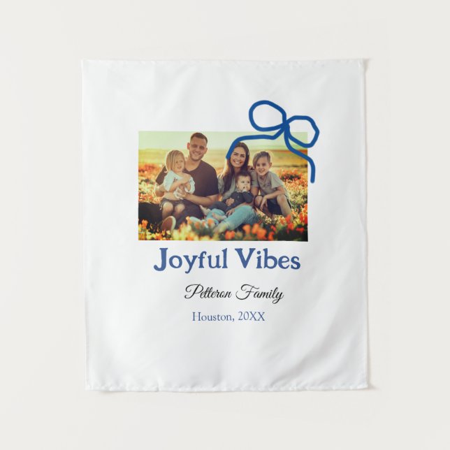 Tenture Blue bow joyful Vibes ajouter nom de famille photo (Devant)