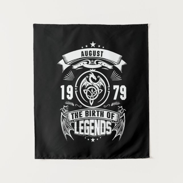Tenture Cadeau d'août | 1979 La Naissance Des Légendes (Devant)