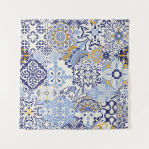 Tenture Carreaux azulejos colorés : motif dessiné à la mai