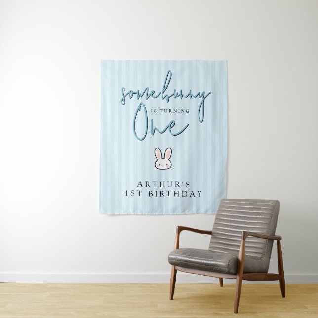 Tenture Certains Bunny a un an 1ère célébration d'annivers (En situation)