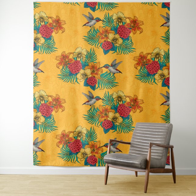 Tenture Colibris et bouquet tropical en jaune (En situation)