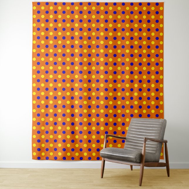 Tenture Conception de points polka bleus jaunes orange  (En situation)