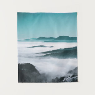 Tenture Couches de collines, brouillard et arbres