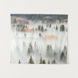 Tenture Dawn Ground Fog Covers Mountain Forest
