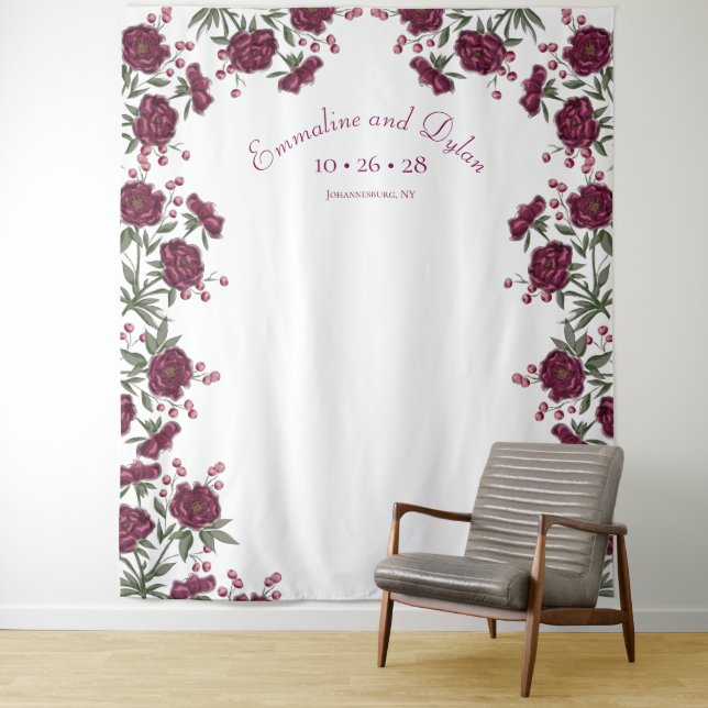 Tenture Décor de mariage avec rose bordeaux (En situation)