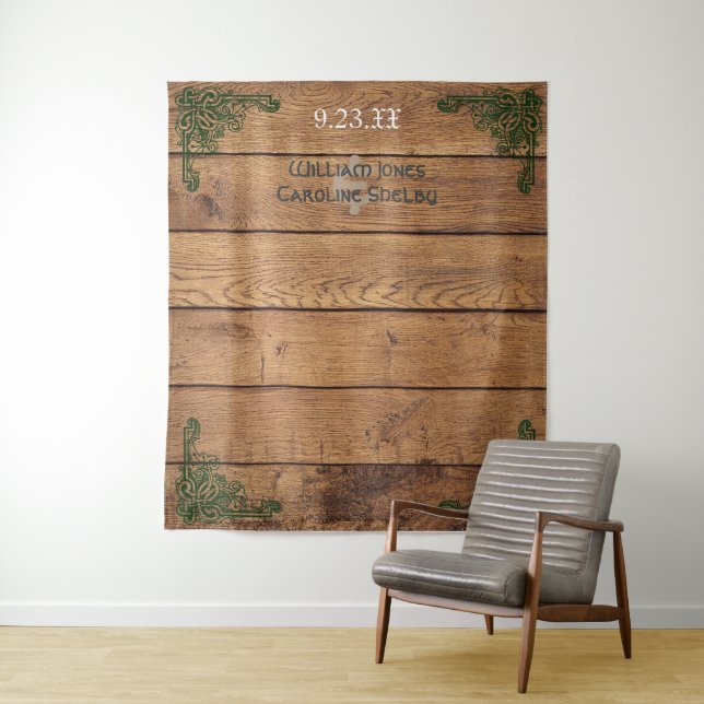 Tenture Décor de mariage en bois vert Claddagh celtique ru (En situation)