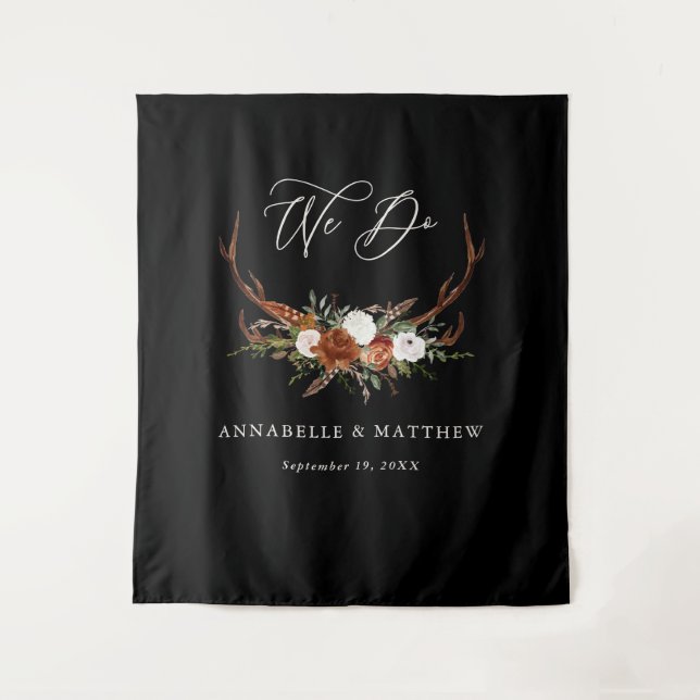 Tenture Décor de mariage floral de cerf rustique noir (Devant)