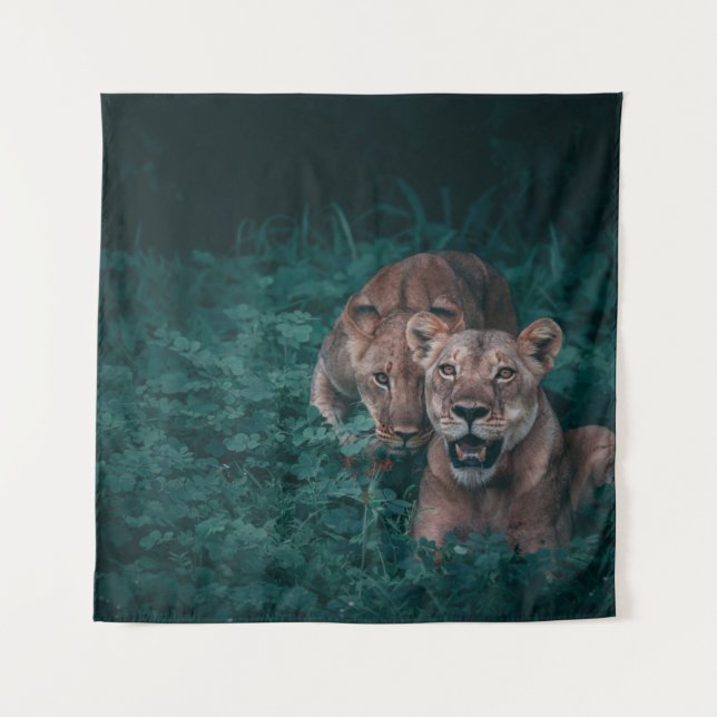 TENTURE DEUX LIONISATIONS SUR LES PLANTES VERTS (Devant)
