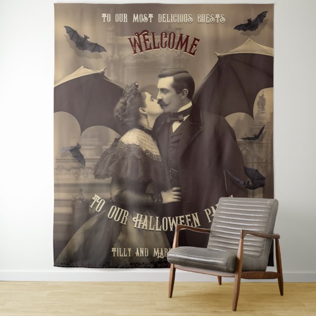 Tenture Dracula Kissing Halloween Photo Booth Arrière-plan (En situation)