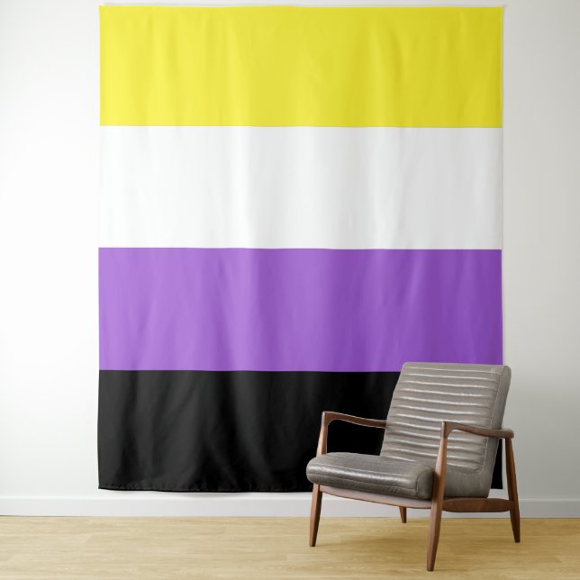 Tenture Drapeau de fierté non binaire vertical (En situation)