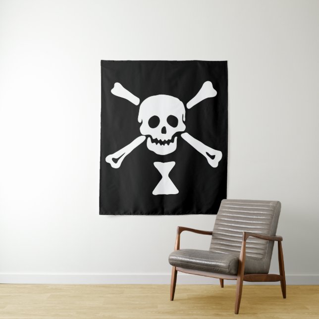 Tenture Drapeau de pirate d'Emanuel Wynne Jolly Roger (En situation)
