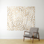 Tenture Elegant Gold White Leopard Cheetah Animal Print<br><div class="desc">Cette poster de animal élégante et chic conviendra parfaitement à la mode chic et branchée. Il est muni d'un motif léopard de feuille d'or faux imprimé à la main sur un simple arrière - plan blanc. Qui peut être modifié en cliquant sur les options de personnaliser. C'est un design safari...</div>
