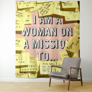 Tenture Femme en mission, motivation