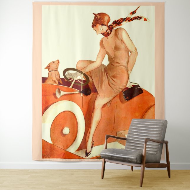 Tenture Femme, voiture et chien des années 1920 (En situation)