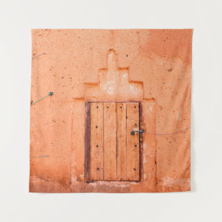 Tenture Fenêtre en bois fermée dans la maison marocaine tr