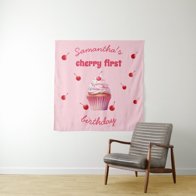 Tenture Fête d'anniversaire rose bébé premier cerise et cu (En situation)