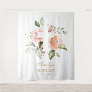 Tenture Fond de baptême pour fille - Croix de fleurs rose 