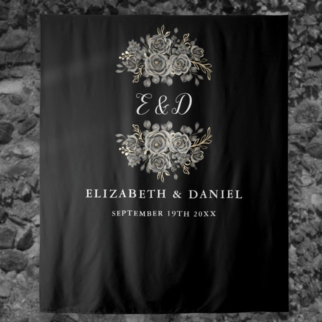 Tenture Fond de mariage à monogramme floral gothique (Gothic Floral Monogram Wedding Backdrop)