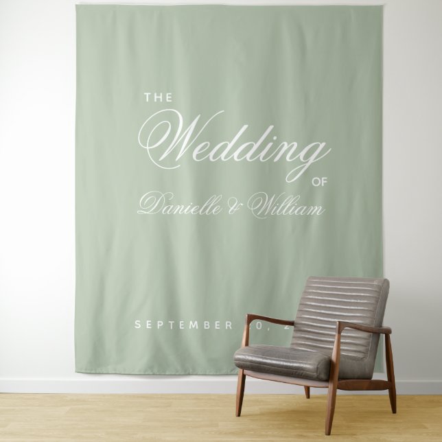 Tenture Fond de mariage élégant écriture simple vert sauge (En situation)