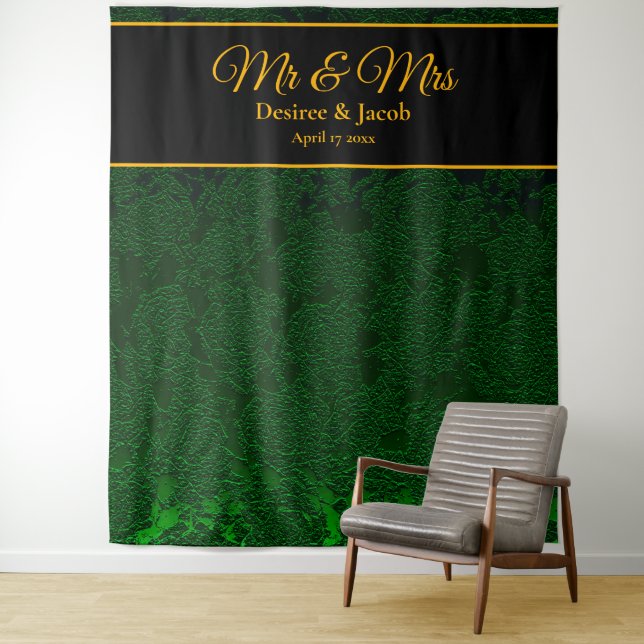 Tenture Fond de mariage floral noir or vert chasseur (En situation)