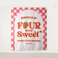 Four Ever Sweet Strawberry 4e fête d'anniversaire