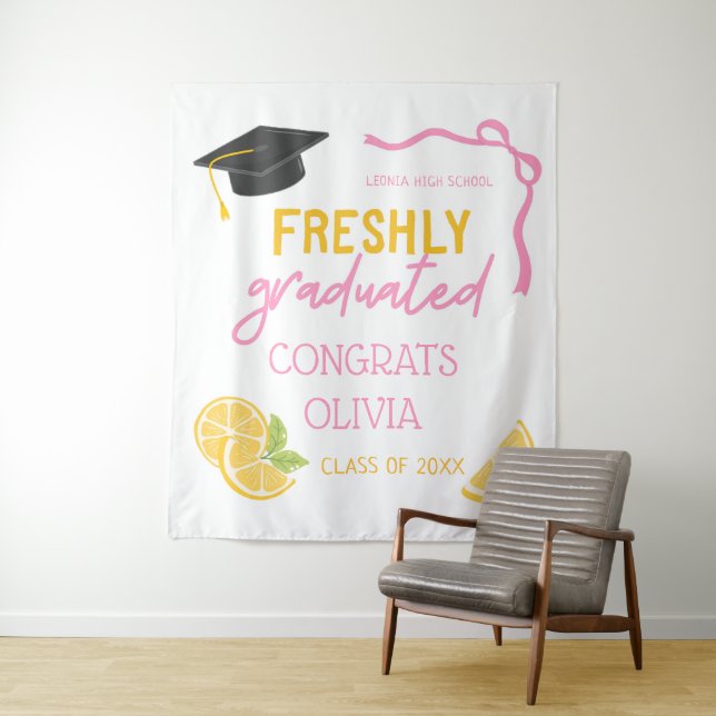Tenture Freshly Graduated Lemonade Graduation Backdrop (En situation)