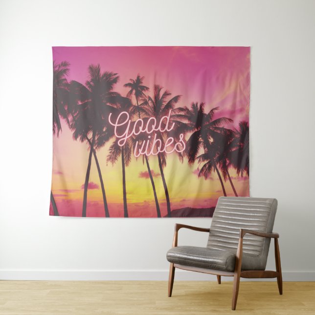 Tenture Good Vibes Tropical Pink Sunset Beach Palm Tree (En situation (horizontale))
