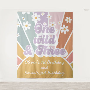 Tenture Groovy One Wild Three Retro Sunshine Rainbow Daisy