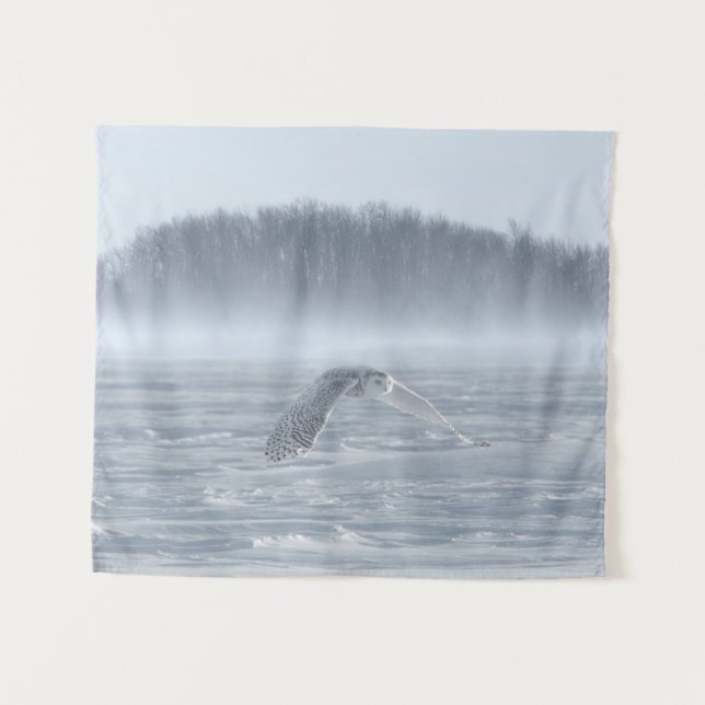 Tenture Hibou des neiges en vol en hiver (Devant (Horizontal))