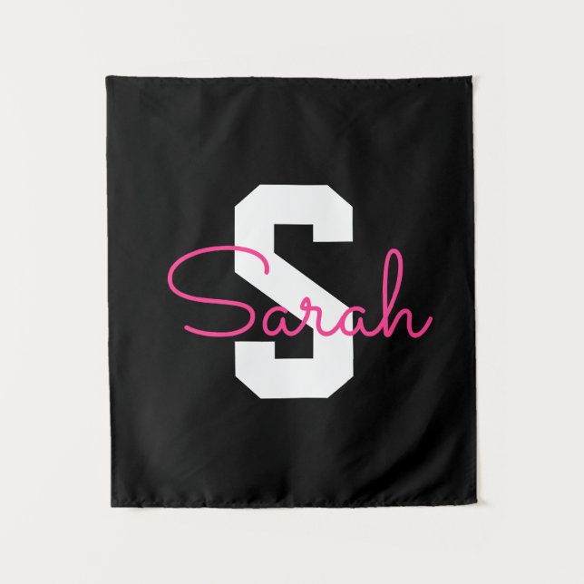 Tenture Joli nom et monogramme | Noir Blanc et Rose (Devant)