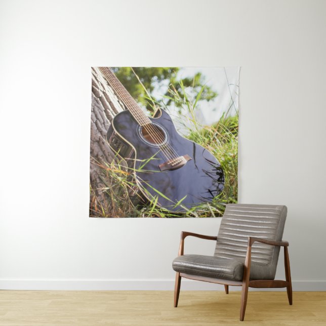 Tenture Jolie basse guitare (En situation)