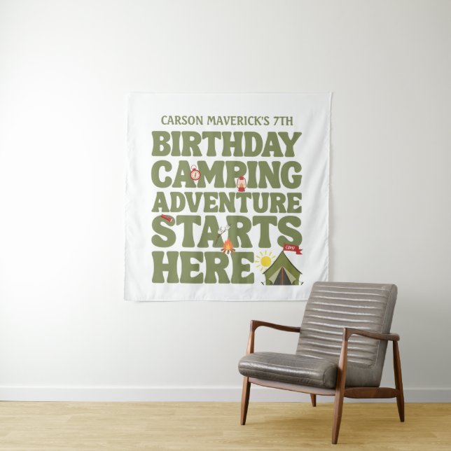 Tenture Joyeux Anniversaire Garçon Happy Camper  (En situation)