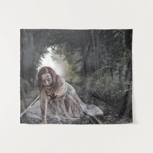 Tenture La fille zombie dans les bois (Devant (Horizontal))