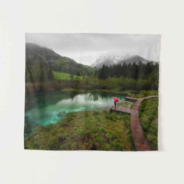Tenture Lac vert parapluie rouge (Devant (Horizontal))