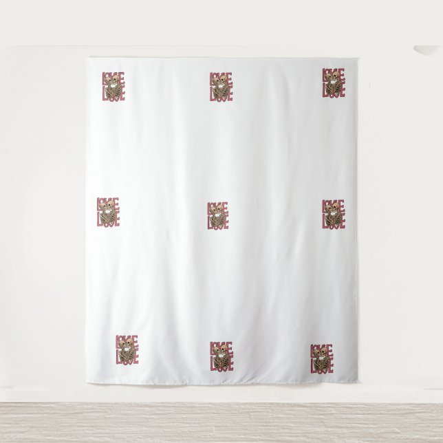 Tenture L'amour au-delà du temps - Skeleton Embrace Art (Devant)