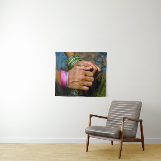 Tenture Les mains d'une femme au travail (En situation (horizontale))