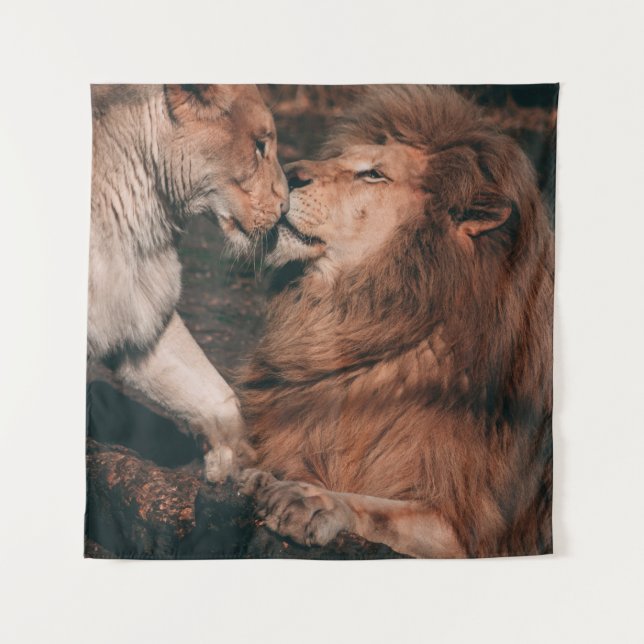 TENTURE LION ALLANT SUR ROCHE BROWN (Devant)