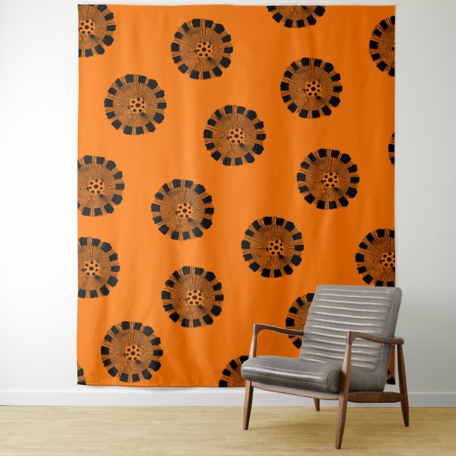 Tenture Mandarin Dreams Orange et Motif noir (En situation)