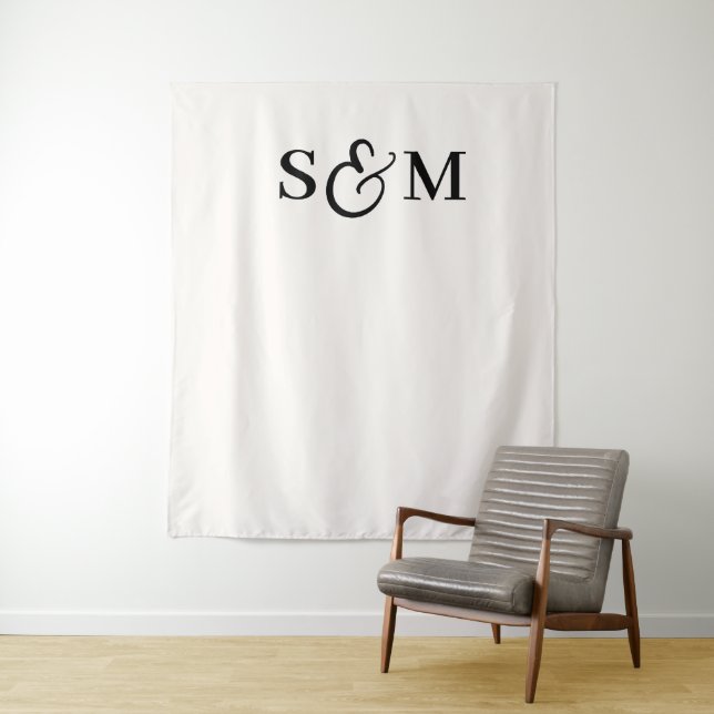 Tenture Mariage Classique à l'Anderscore Monogramme (En situation)
