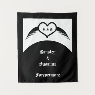 Tenture Mariage gothique cœur ailé monogrammé personnalisé
