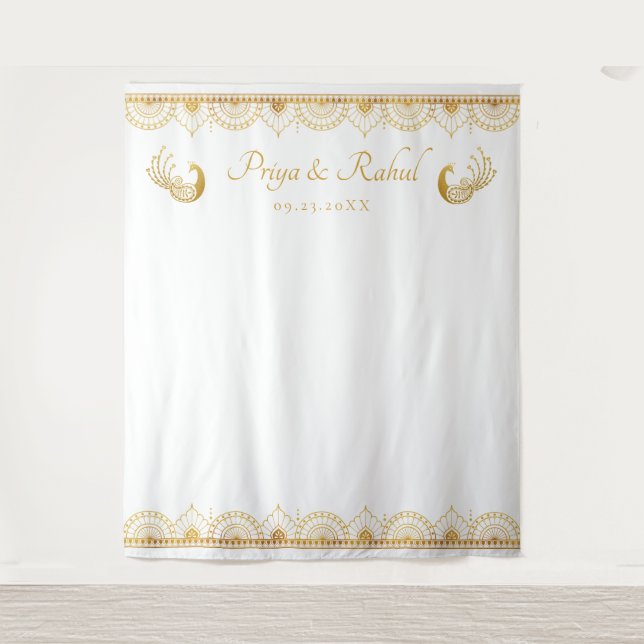 Tenture Mariage Indien avec Motif Doré Élégant (Devant)