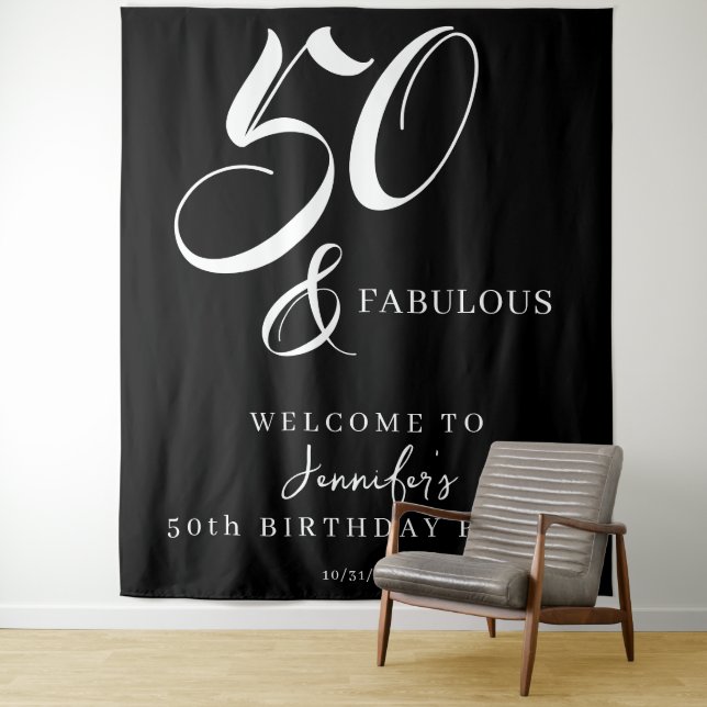 Tenture Modern Elegant Black White Fifty Fabulous Birthday (En situation)