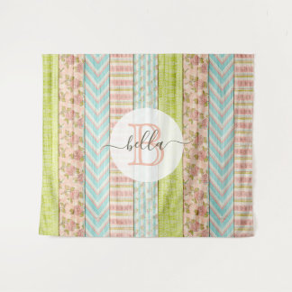 Tenture Monogramme de nom Roses élimées sur bois rustique