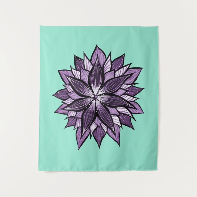 Tenture Murale Mandala pourpre comme la fleur abstraite dessinée (Devant)