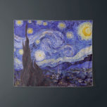 Tenture Murale Vincent Van Gogh Starry Nuit Vintage Art<br><div class="desc">Vincent van Gogh Starry Night Art Peinture Starry Night est un tableau de l'artiste post-impressionniste néerlandais Vincent van Gogh. Le ciel bleu de la nuit est rempli de nuages tourbillonnants, d'étoiles et d'une lune brillante croissant. La Nuit étoilée est la seule nocturne de la série de vues depuis la fenêtre...</div>